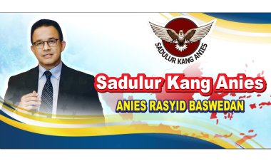 ANIES BASWEDAN DISAMBUT SPANDUK  RELAWAN SADULUR KANG ANIES DI KUNINGAN