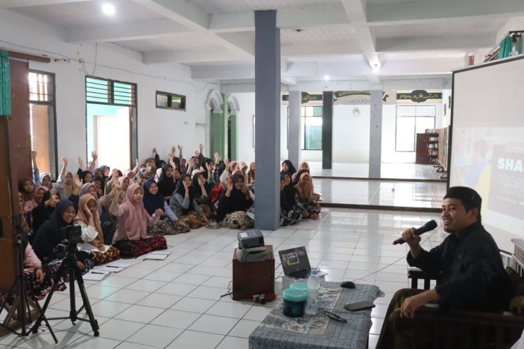 AGUS MUJIB BERBAGI PENGALAMAN KULIAH DI LUAR NEGERI BERSAMA SANTRI AL-MUTAWALLY