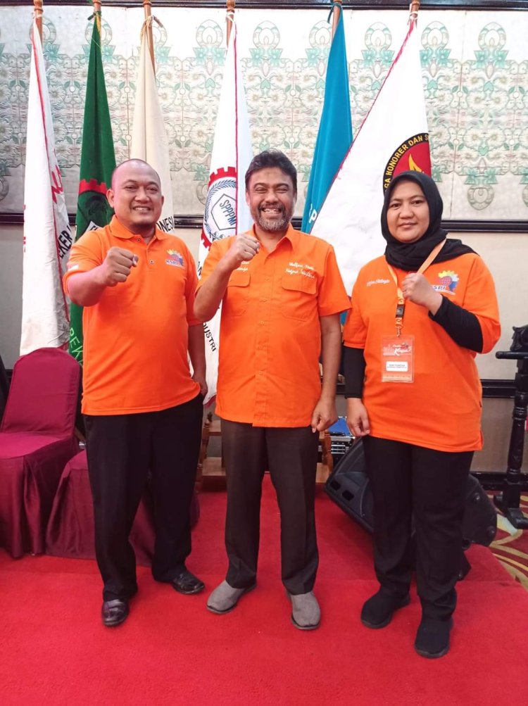 NADIEM MAKARIEM MENYEDERHANAKAN PERSOALAN MEREKRUT GURU SEPERTI BARANG