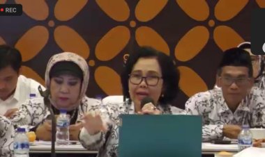 SELURUH PENGURUS PROVINSI PGRI MENOLAK KLB