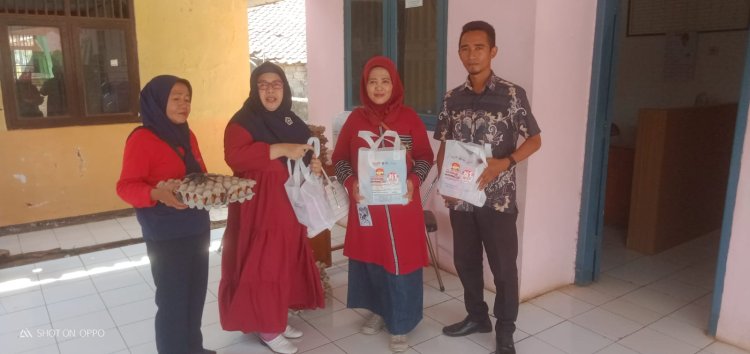 Menyoal Kesehatan Warganya Desa Manyingsal Berikan Bantuan