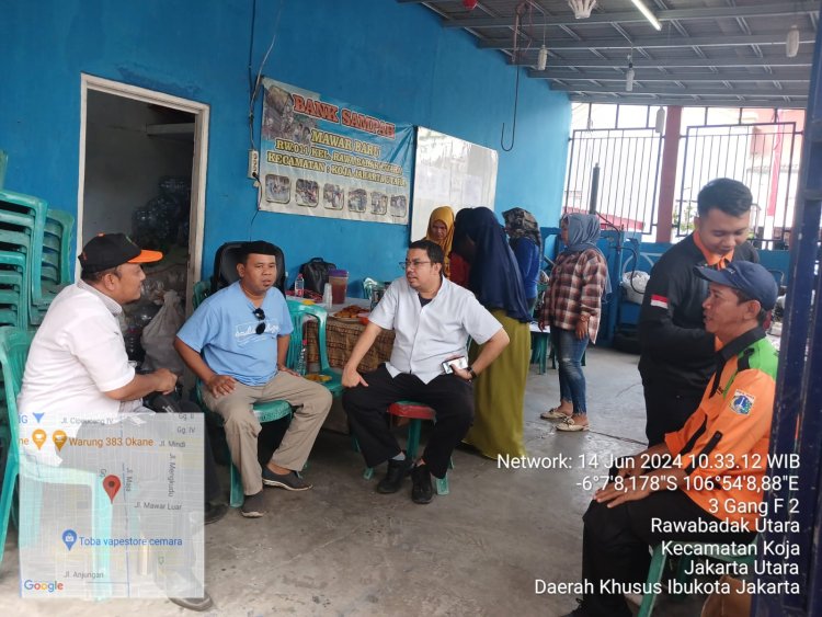 KEMENTERIAN LINGKUNGAN HIDUP DAN KEHUTANAN INDONESIA LAKUKAN VERIFIKASI LAPANGAN BANK SAMPAH MAWAR BARU RAWABADAK UTARA