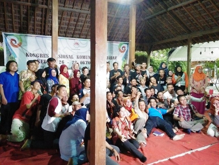 PEMASANGAN CHATTRA PADA STUPA INDUK CANDI BOROBUDUR DITOLAK KOMUNITAS-KOMUNITAS, PELESTARI, PEGIAT, PECINTA,  DAN AKTIVIS CAGAR BUDAYA INDONESIA