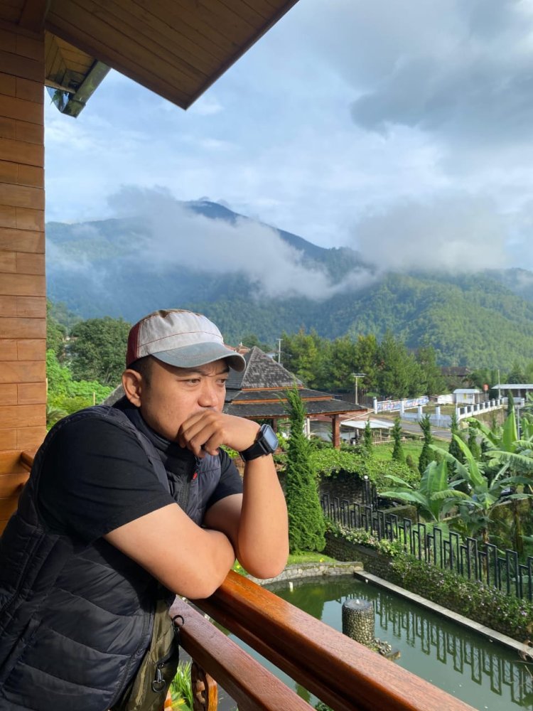 GURU SWASTA MENJERIT DI TENGAH HAB KEMENAG 2025