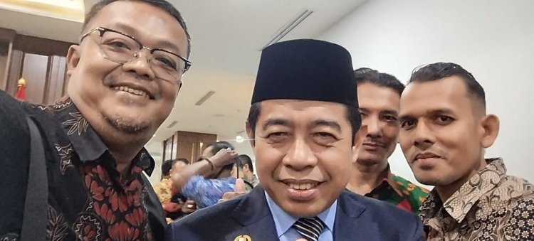 Eri Iskandar Bersama Pejuang Honorer Audiensi dengan Ketua DPRD DKI Jakarta Perjuangkan Status PPPK Paruh Waktu Menjadi PPPK Penuh Waktu