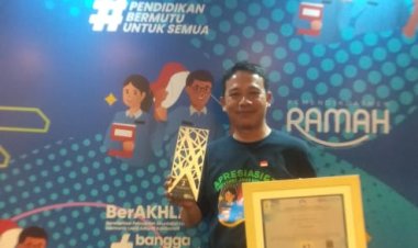 HASANUDIN  DAPAT PENGHARGAAN TINGKAT JAWA BARAT BIDANG KOMUNITAS BELAJAR