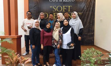 PERERAT SILATURAHMI, ALUMNI SMP 1 LEBAKWANGI ANGKATAN 2002 SUKSES GELAR HALAL BIHALAL