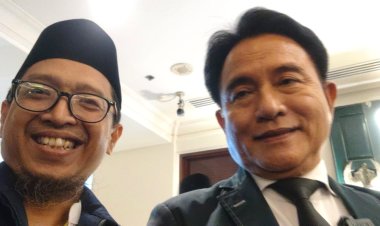 NANA SUYANA, TOKOH KUNINGAN DAN NASIONAL, BERTEMU YUSRIL IHZA MAHENDRA MENKO HUKUM DAN IMIGRASI, TEKANKAN PENTINGNYA INTEGRITAS PENEGAKAN HUKUM